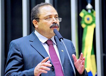 Maranhão recua e revoga decisão de anular sessão do impeachment