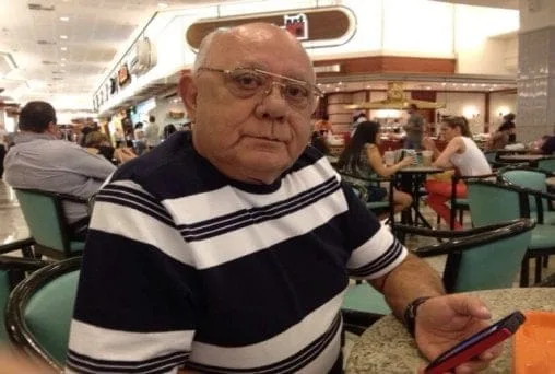 Velório de Zezé Gouveia é marcado por muita comoção e boas recordações