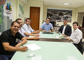 Marcus Alexandre e Minoru Kinpara debatem ampliação de parceria