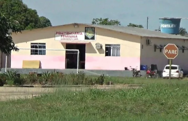 Detentas fazem greve de fome e motim há 2 dias em presídio de Cruzeiro do Sul