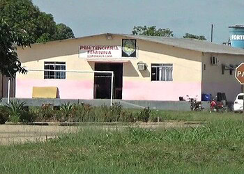 Detentas fazem greve de fome e motim há 2 dias em presídio de Cruzeiro do Sul