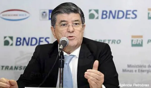 Machado diz ter contribuído para Temer; presidente em exercício nega