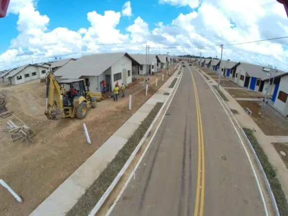 Governo federal garante recursos para continuidade de obras no estado