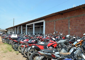 Detran publica edital de leilão de veículos apreendidos de Brasileia