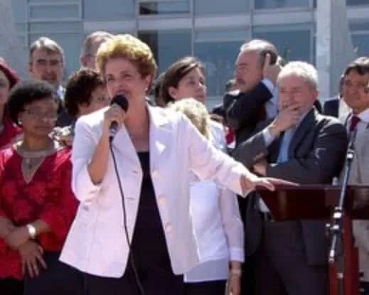 Impeachment é 'maior das brutalidades', afirma Dilma