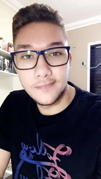 Jovem cria canal no Youtube para mostrar cultura e tradições do Acre