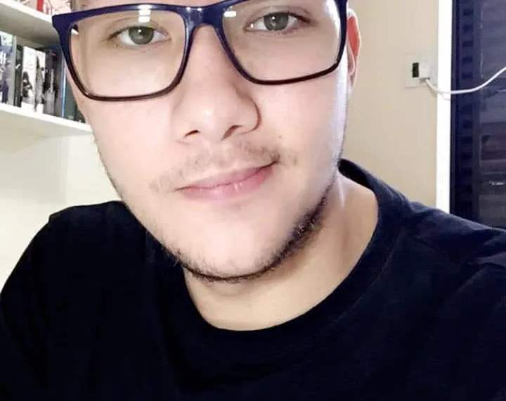 Jovem cria canal no Youtube para mostrar cultura e tradições do Acre