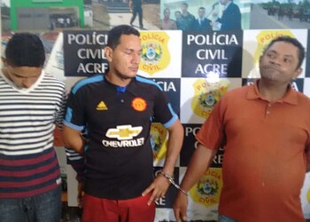 Polícia Civil cumpre mandados e prende quatro pessoas