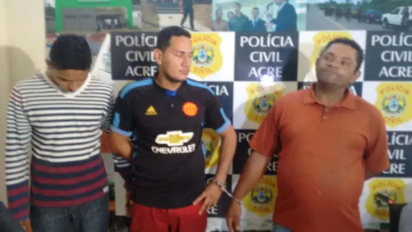 Polícia Civil cumpre mandados e prende quatro pessoas
