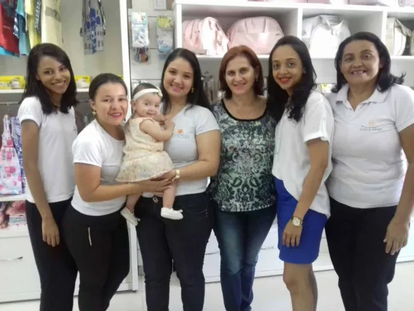 Farmácia humaniza espaço para receber funcionária com bebê