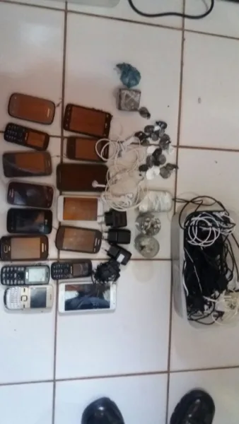 Agentes penitenciários apreendem ilícitos dentro de unidade na Capital