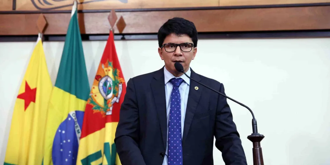 Jenilson Leite cobra fortalecimento de unidades laboratoriais no interior