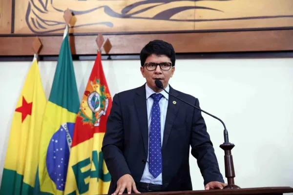 Jenilson Leite cobra fortalecimento de unidades laboratoriais no interior
