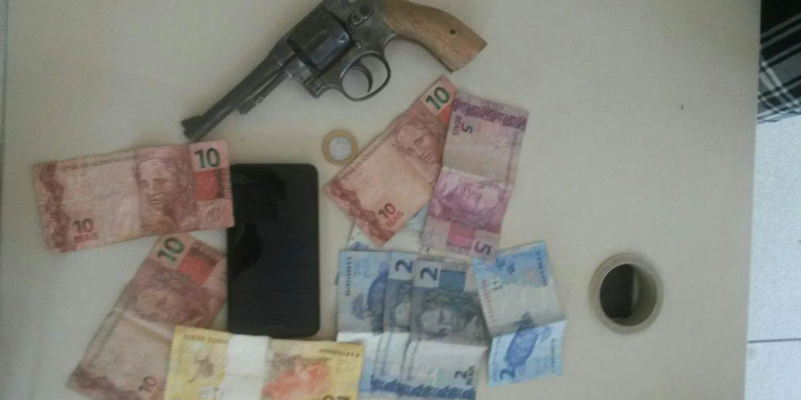 Em menos de 24 horas PM identifica e prende suspeito de assalto em Tarauacá