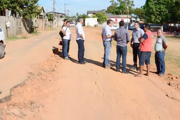 Marcus Alexandre avalia nova intervenção na Rua 1º de Maio, no bairro Seis de Agosto