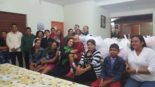 Acre Solidário entrega agasalhos e cobertores para a Casa Amigos do Peito