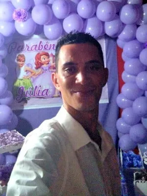 Homem baleado dentro de casa segue internado no Huerb