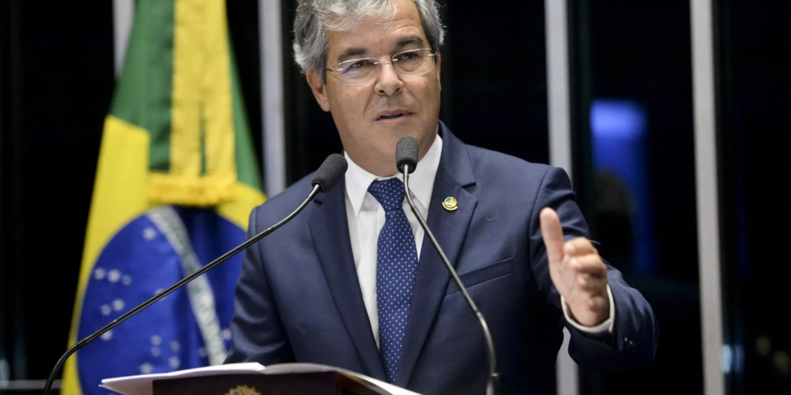 Plenário do Senado durante sessão deliberativa ordinária.

Em discurso, senador Jorge Viana (PT-AC)

Foto: plenário; senador Jorge Viana (PT-AC)
