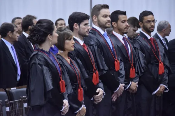 MP/AC realiza sessão solene e empossa mais seis promotores de Justiça