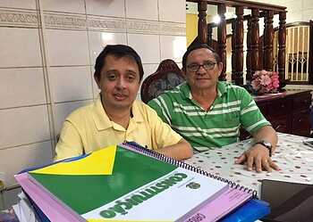 Superação: Pai e filho tetraplégico se formam juntos em Direto