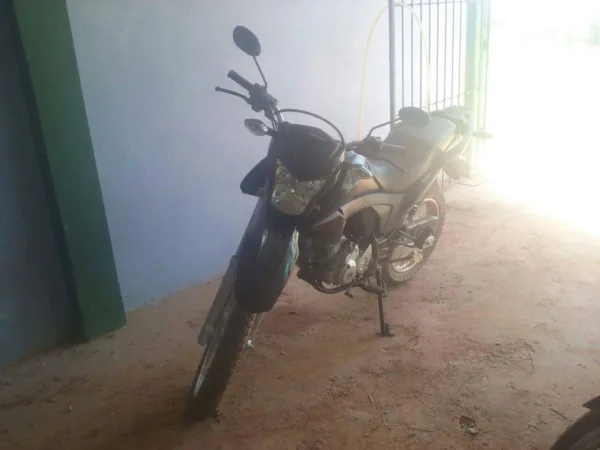 Brasileiros são presos com motos roubadas em vila boliviana