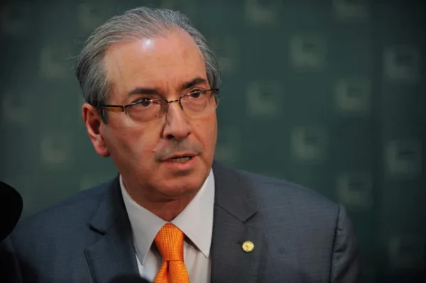 Eduardo Cunha renuncia a presidência da Câmara dos Deputados