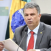 Após afirmar que estaria fora da campanha na Capital, Petecão declara apoio a Sinhasique
