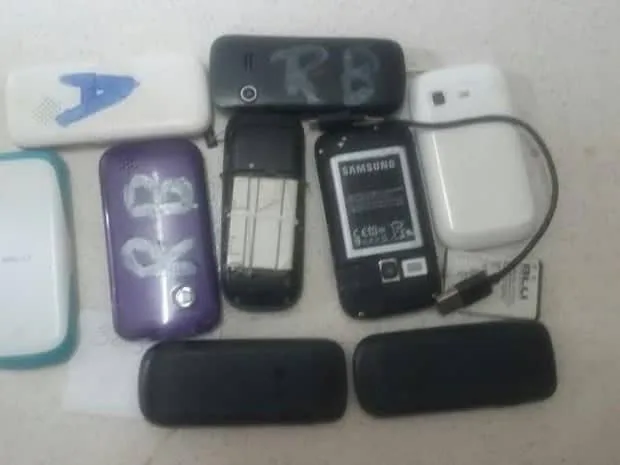 Agentes encontram 15 celulares no presídio de Sena Madureira
