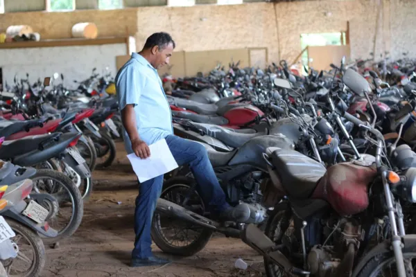 Detran publica edital de leilão de veículos apreendidos em Rio Branco