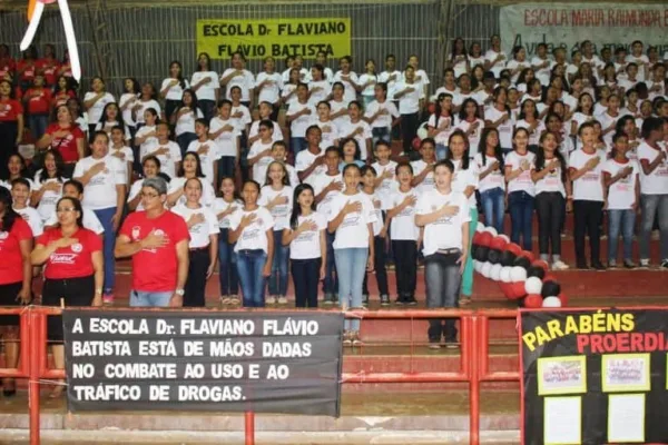Polícia Militar forma 700 alunos de escolas públicas no Proerd