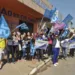 Eliane Sinhasique caminha com lideranças no bairro 6 de agosto