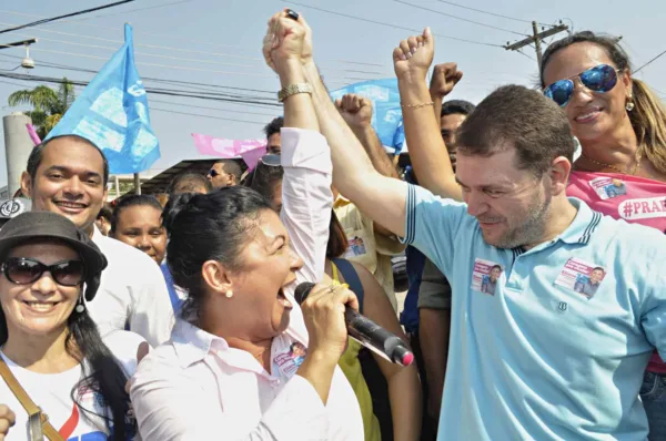 Na esquina da Alegria, Eliane Sinhasique lança campanha para prefeita da Capital