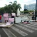 Acampados no hall da Aleac fecham ruas no Centro da cidade e pedem casas para morar