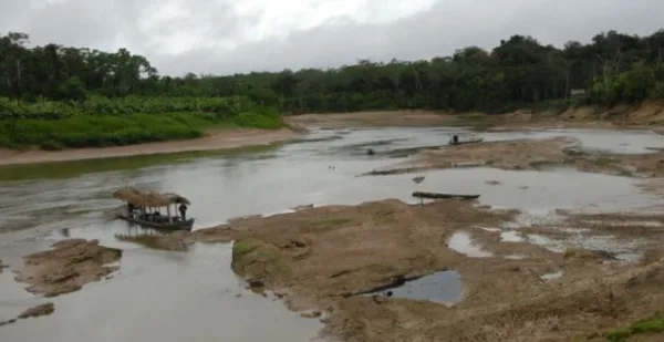 Rio Acre baixa mais 4 centímetros durante final de semana