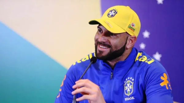 Ex-técnico recorda trajetória de Weverton e diz que ele vai surpreender como titular