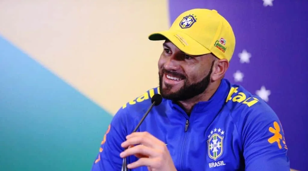 Ex-técnico recorda trajetória de Weverton e diz que ele vai surpreender como titular