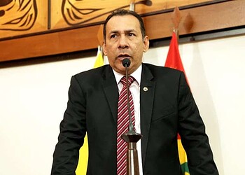 Deputado denuncia que pacientes em tratamento de hepatite C estariam ingerindo bebida alcoólica 10 Deputado denuncia que pacientes em tratamento de hepatite C estariam ingerindo bebida alcoólica