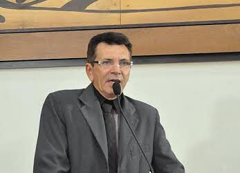 “Precisamos fazer uma limpeza nesse meio político”, disse Raimundo Vaz