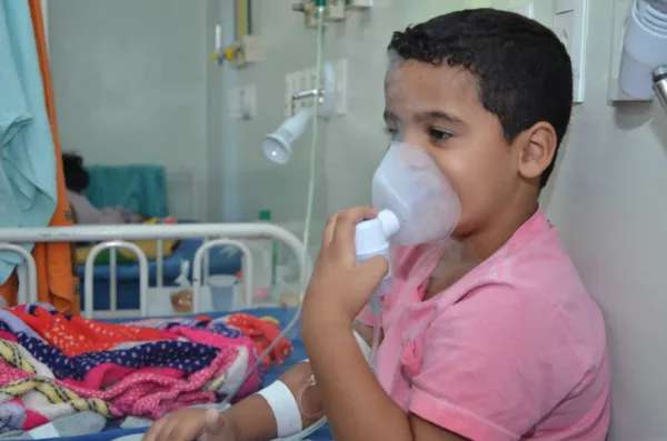 Problemas respiratórios aumentam em 200% devido às queimadas e à estiagem