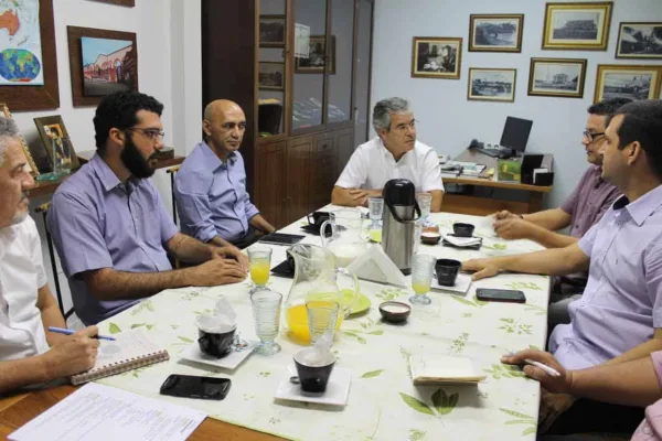 Jorge Viana se reúne com dirigentes do PT e avalia positivamente início de campanhas