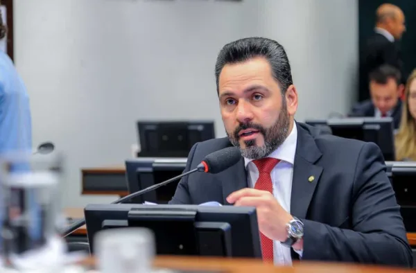 PL de Alan Rick que propõe instalação de free shops nas cidades de fronteira é aprovado em Comissão