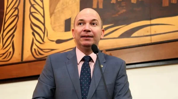 Deputado alerta para uso de drogas por jovens e até crianças em escolas