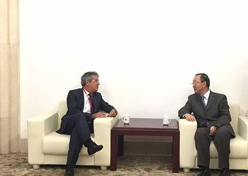 Jorge Viana quer parceria com universidade de Pequim para atender estudantes acreanos