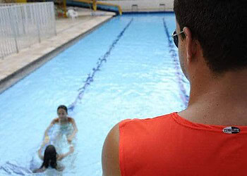 Corpo de Bombeiros alerta sobre os cuidados para evitar acidentes com crianças em piscinas