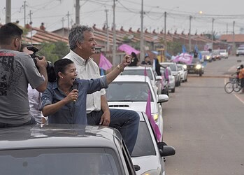 Carreata do 15 agita Cidade do Povo