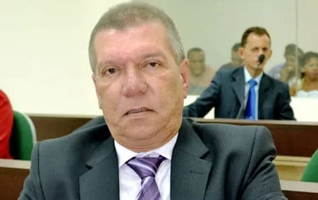 Em desabafo, vereador fala sobre desistir de sua reeleição à Câmara Municipal