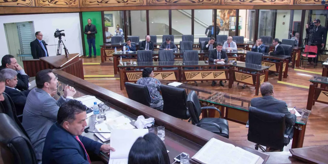 Projeto que autoriza governo a usar valores de depósitos judiciais é aprovado na Aleac