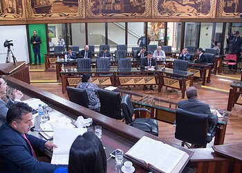 Projeto que autoriza governo a usar valores de depósitos judiciais é aprovado na Aleac 18 Projeto que autoriza governo a usar valores de depósitos judiciais é aprovado na Aleac