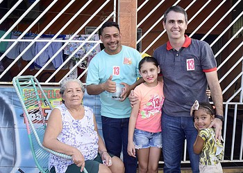 Marcus Alexandre é recebido com alegria por moradores do Esperança