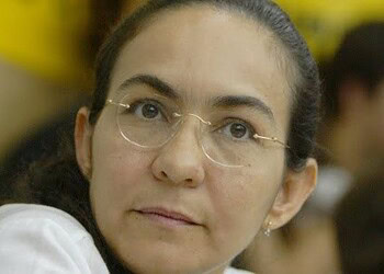 Ex-senadora Heloísa Helena pede votos para candidato da Rede Carlos Gomes